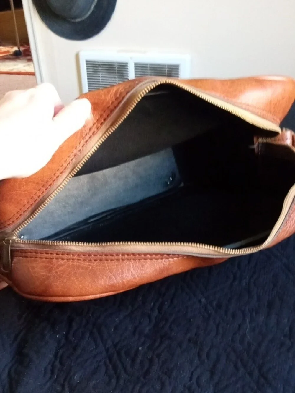 70s Classic Brown Vinyl Carry On Travel Shoulder Laptop Bag